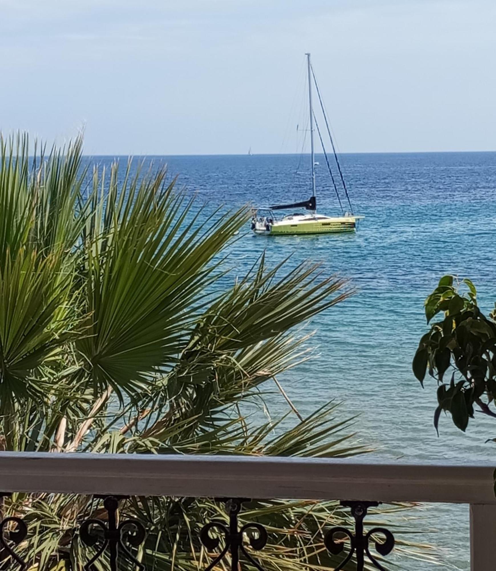 Svetlana & Michalis Oasis Hotel Agia Marina  Bagian luar foto