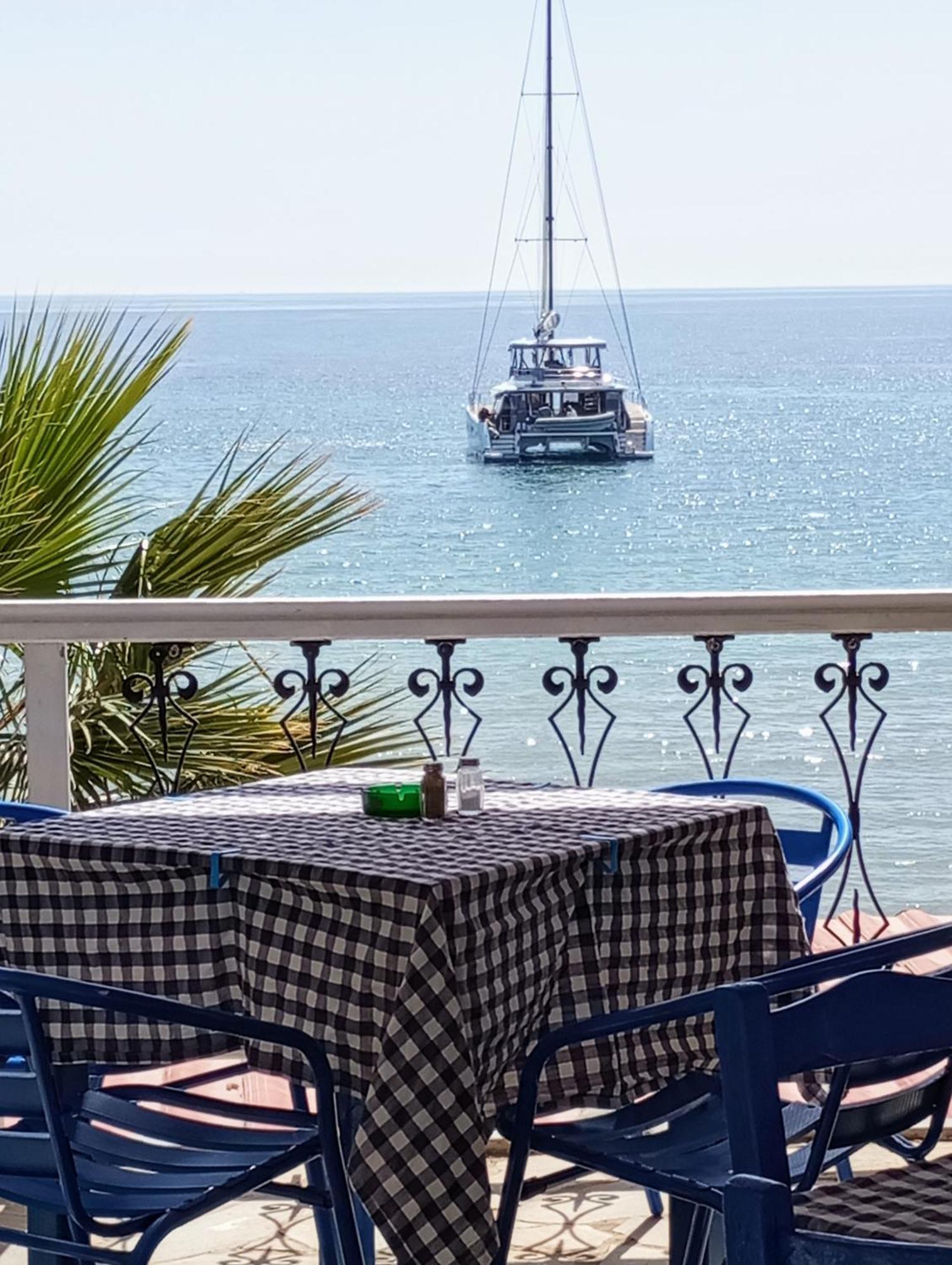 Svetlana & Michalis Oasis Hotel Agia Marina  Bagian luar foto